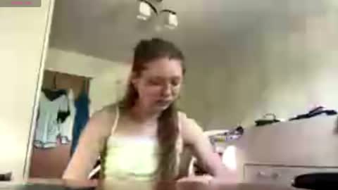 Maya online show from 07/10/26, 07:12
