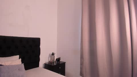 Snapshot of lucio__fox chatting on 11/17/25, 11:49 Lucio online show from 11/17/25, 11:49