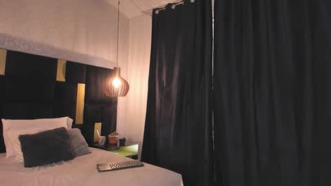 Snapshot of lucio__fox chatting on 11/28/25, 12:19 Lucio online show from 11/28/25, 12:19