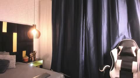 Snapshot of lucio__fox chatting on 02/14/26, 12:57 Lucio online show from 02/14/26, 12:57