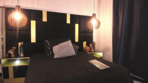 Snapshot of lucio__fox chatting on 02/15/26, 12:36 Lucio online show from 02/15/26, 12:36