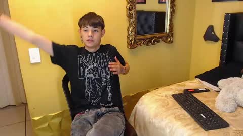 luckk_ online show from 04/30/26, 05:14