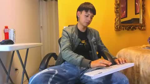 luckk_ online show from 06/25/26, 04:56