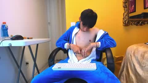 luckk_ online show from 06/26/26, 05:45
