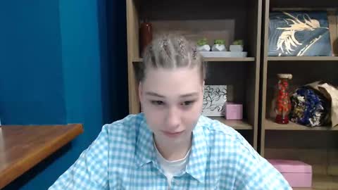 Snapshot of lucky_barbie chatting on 05/05/26, 10:12 Grace online show from 05/05/26, 10:12