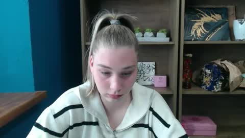 Snapshot of lucky_barbie chatting on 05/11/26, 02:45 Grace online show from 05/11/26, 02:45