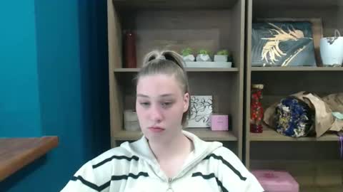 Snapshot of lucky_barbie chatting on 05/11/26, 04:04 Grace online show from 05/11/26, 04:04