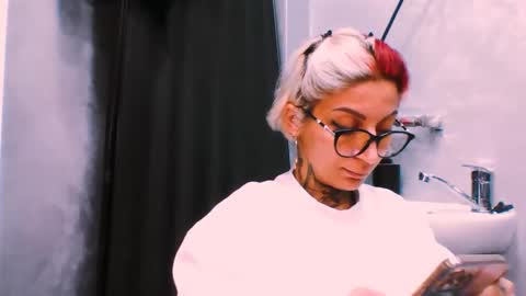 lucky_denizz online show from 11/23/25, 09:53