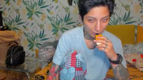 Snapshot of lucky_denizz chatting on 02/21/26, 10:49 lucky_denizz online show from 02/21/26, 10:49