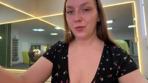 lucky_foryou_baby online show from 04/11/26, 10:19