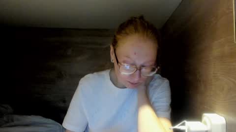 lucky_licky20 online show from 02/01/25, 04:35