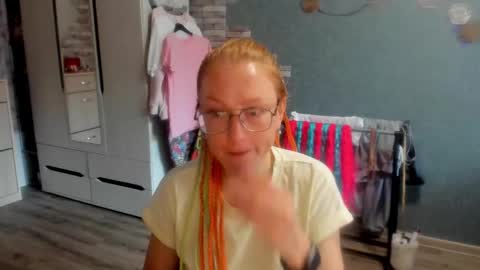lucky_licky20 online show from 10/02/25, 02:18