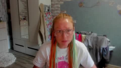 lucky_licky20 online show from 10/17/25, 02:26