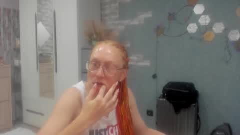 lucky_licky20 online show from 12/01/25, 01:10