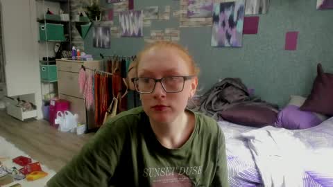 lucky_licky20 online show from 05/09/26, 03:23