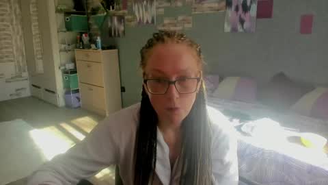 lucky_licky20 online show from 06/08/26, 01:28