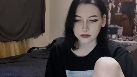 Snapshot of luckybastrad0677 chatting on 06/18/26, 05:39 luckybastrad0677 online show from 06/18/26, 05:39