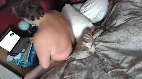 Snapshot of luckyblondecouple chatting on 12/07/24, 01:51 LuckyBlondeCouple online show from 12/07/24, 01:51