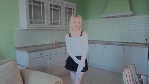 Snapshot of luckychanse chatting on 03/31/26, 06:58 Kiki online show from 03/31/26, 06:58