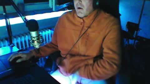 Snapshot of luckyfreak1 chatting on 04/08/26, 06:41 call me Stefan online show from 04/08/26, 06:41