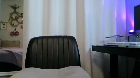 Jade online show from 06/11/26, 04:05