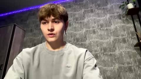 Ricky online show from 11/21/25, 10:19