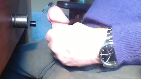 Snapshot of luckypirateboy chatting on 12/18/24, 08:03 BIG Daddy cock. Tips make it harder online show from 12/18/24, 08:03