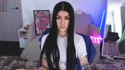 Monika online show from 11/10/25, 02:27