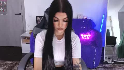 Monika online show from 11/25/25, 01:11