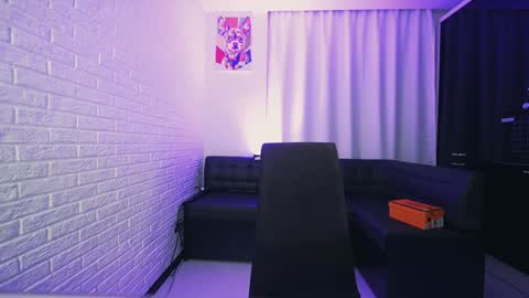 Snapshot of luckysam6 chatting on 12/12/24, 11:25 SAMMY online show from 12/12/24, 11:25