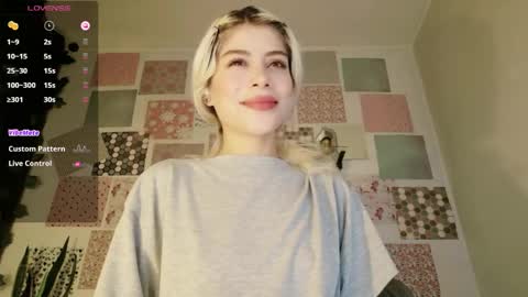 luckysapphire777 online show from 04/18/26, 09:24