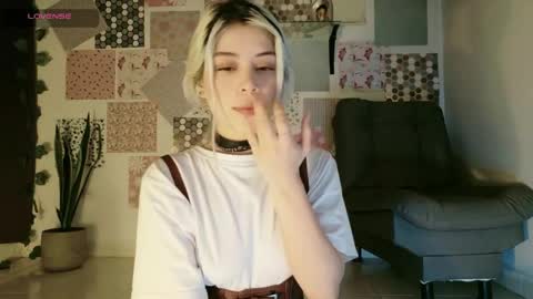 luckysapphire777 online show from 04/30/26, 11:49