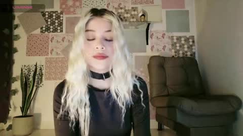 luckysapphire777 online show from 05/01/26, 12:10