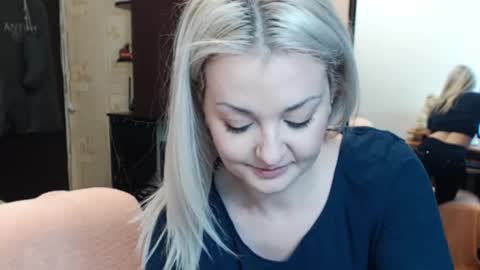 Snapshot of luckyshotgirl chatting on 02/10/26, 05:06 LuckyShot online show from 02/10/26, 05:06