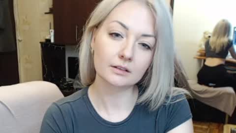 Snapshot of luckyshotgirl chatting on 03/31/26, 05:24 LuckyShot online show from 03/31/26, 05:24