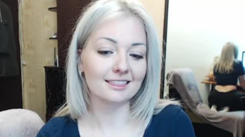 Snapshot of luckyshotgirl chatting on 05/03/26, 05:41 LuckyShot online show from 05/03/26, 05:41