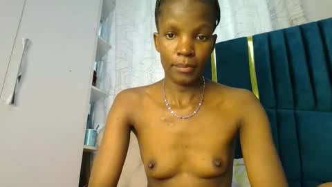 brielle online show from 10/08/25, 10:13