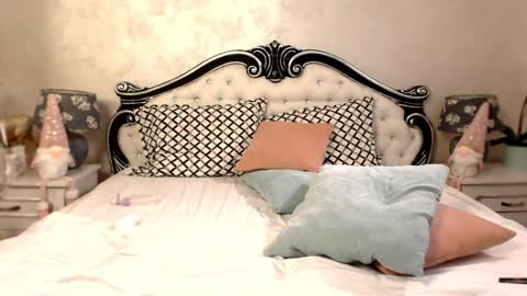 Mia online show from 12/02/24, 08:22