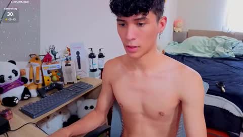 Lu Independent Model online show from 11/10/25, 08:30