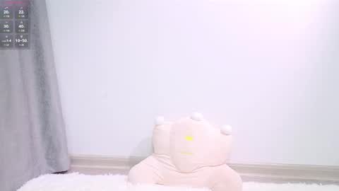 Snapshot of lucy741540 chatting on 11/24/25, 02:22 lucy741540 online show from 11/24/25, 02:22