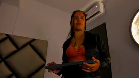   online show from 05/02/26, 04:06