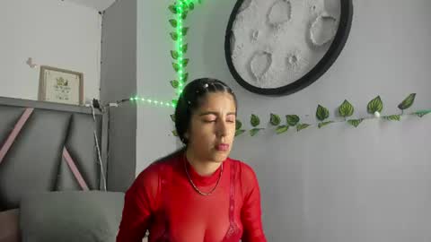 Snapshot of lucy__23 chatting on 06/20/26, 05:32 online show from 06/20/26, 05:32
