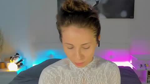 Snapshot of lucy__ray chatting on 01/29/25, 08:18 lucy__ray online show from 01/29/25, 08:18