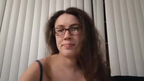 Snapshot of lucy_allison chatting on 02/04/25, 05:10 Lucy online show from 02/04/25, 05:10