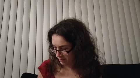 Snapshot of lucy_allison chatting on 02/06/25, 01:43 Lucy online show from 02/06/25, 01:43