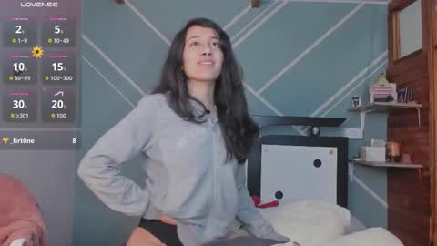 Lucy Herrera online show from 09/09/25, 01:16