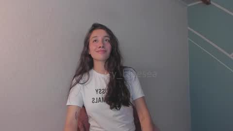 Lucy Herrera online show from 04/30/26, 09:30
