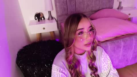 lucy online show from 03/03/26, 03:45