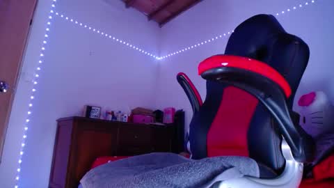 Snapshot of lucy_chanel chatting on 09/14/25, 11:04 lucy online show from 09/14/25, 11:04