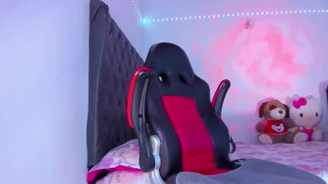 Snapshot of lucy_chanel chatting on 03/03/26, 01:23 lucy online show from 03/03/26, 01:23